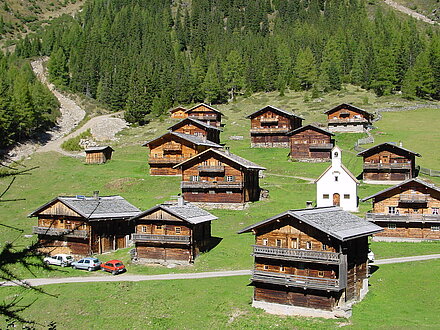 Das Almdorf Oberstalleralm Das Almdorf Oberstalleralm